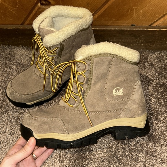 Sorel waterfall low lace winter insulated boots - Picture 2 of 6